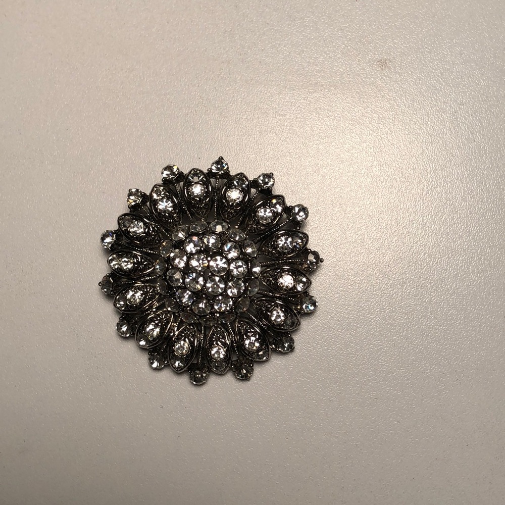 Rhinestone pin